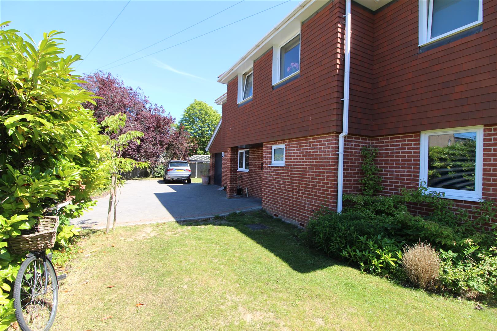 Property Details Paveys Estate Agents